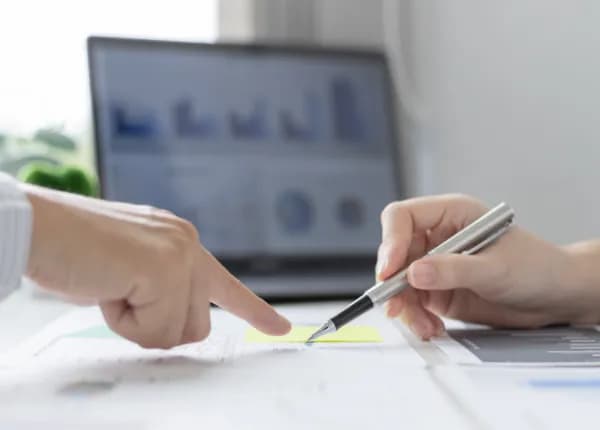 Interface d'assistance et enregistrement des demandes service client Lavri